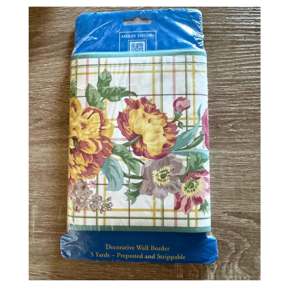 Vintage 1996 Ashley Taylor Floral Wall Border 5 Yards, Pre-Pasted & Strippable